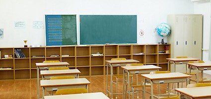 Marode Klassenzimmer mit veralteter Ausstattung wegen Sanierungsstau an Schulen