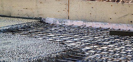 Baustelle mit Stahlbeton Fundament