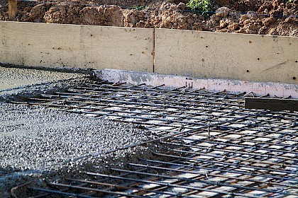 Baustelle mit Stahlbeton Fundament