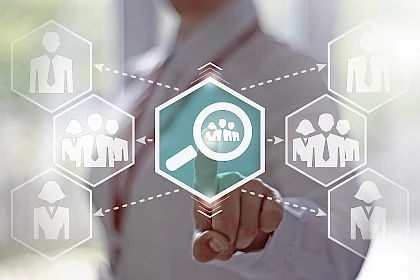 Darstellung eines digitalen Prozesses zur Analyse der Zielgruppe