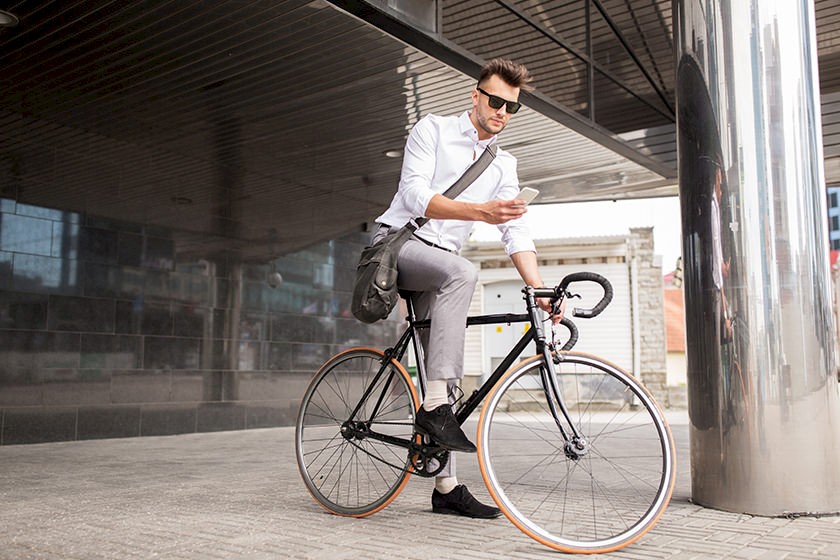 Stadt in der Zukunft: Mann auf Fahrrad erreicht alles in 15 Minuten